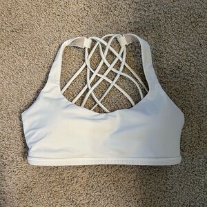 Lululemon Free to be Wild bra